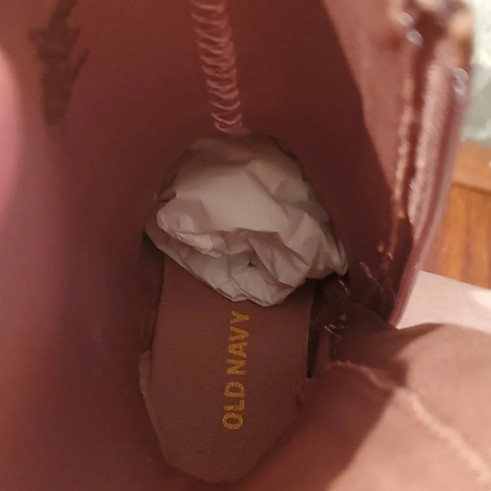 Old Navy boots Girls  size 6 toddler